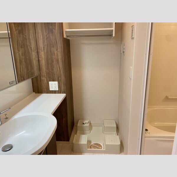 その他 (洗濯機置き場)