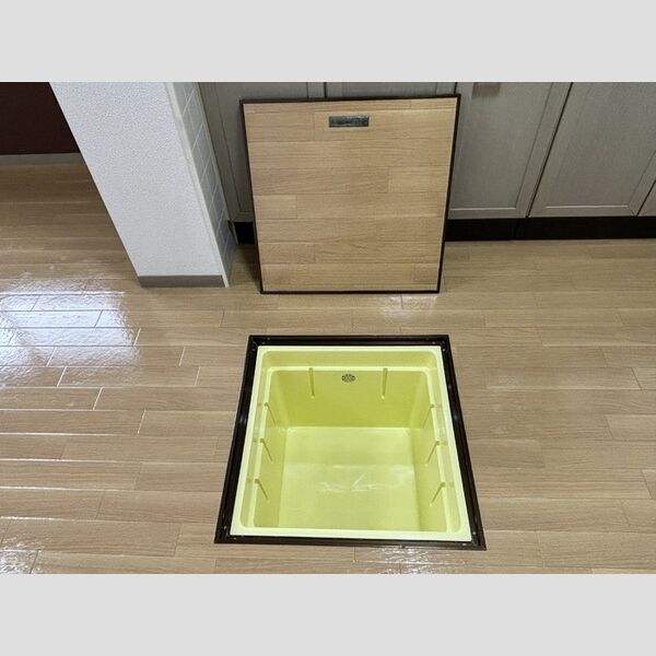 その他 (床下収納)