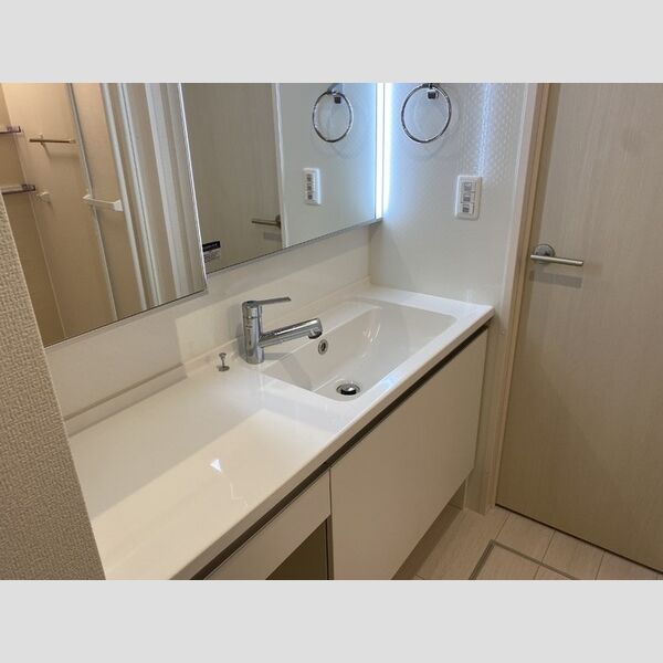 洗面所 (洗髪洗面化粧台)