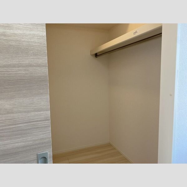 収納 (ウオークインクローゼット)