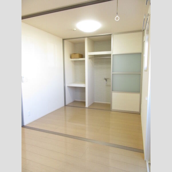 その他 (洋室)