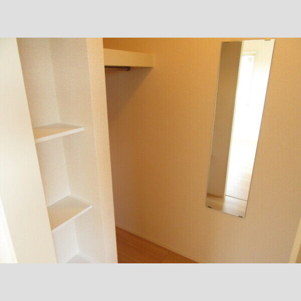 収納 (ウォークインクローゼット)