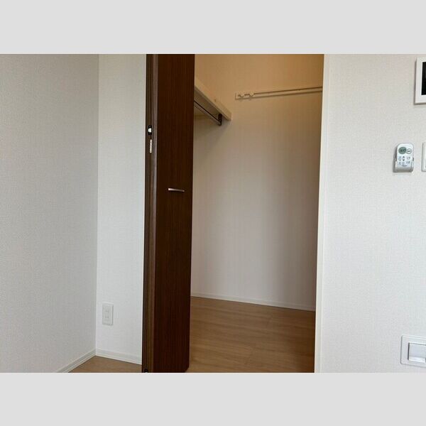 収納 (ウォークインクローゼット)