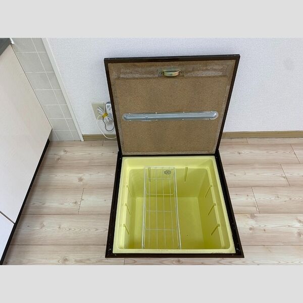 その他 (床下収納)