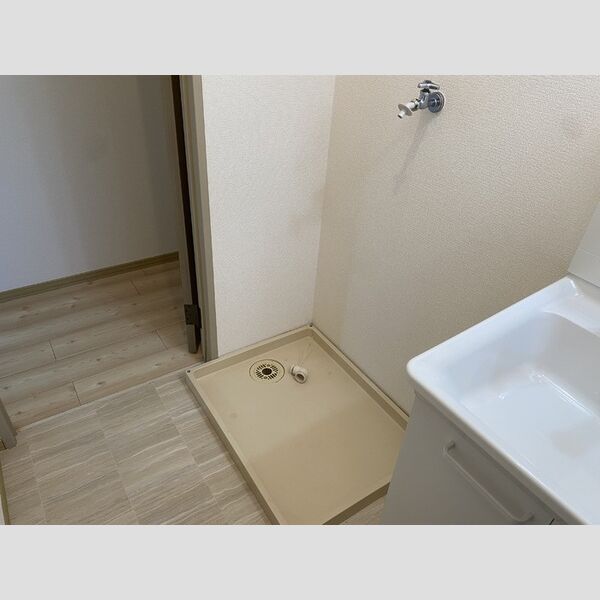 その他 (洗濯機置き場)