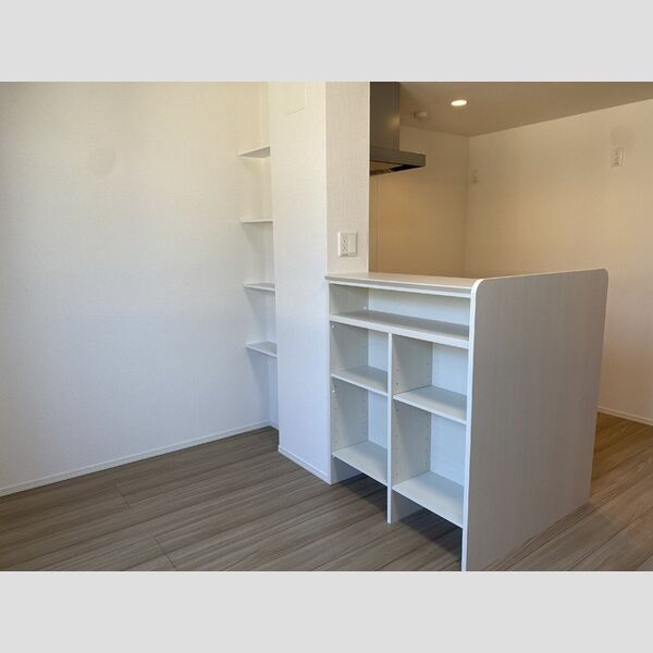 その他 (対面カウンター収納)