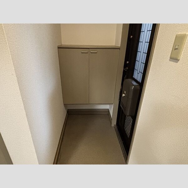 玄関 (玄関)