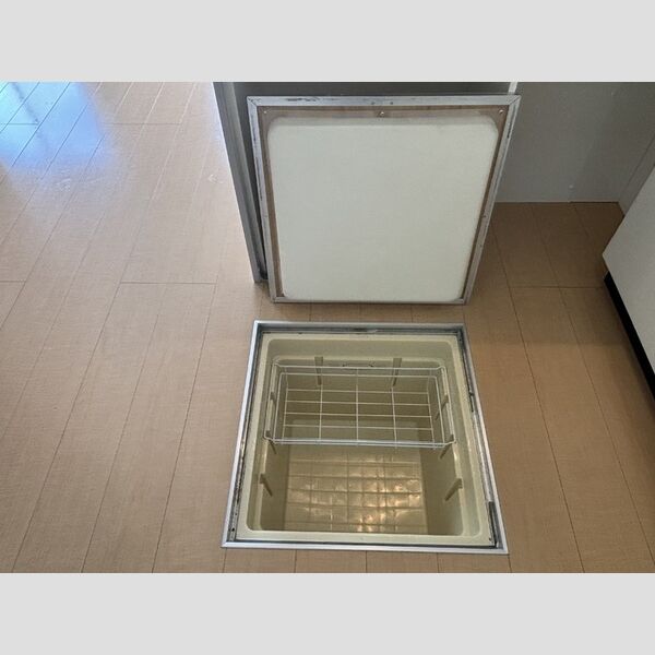 その他 (床下収納)