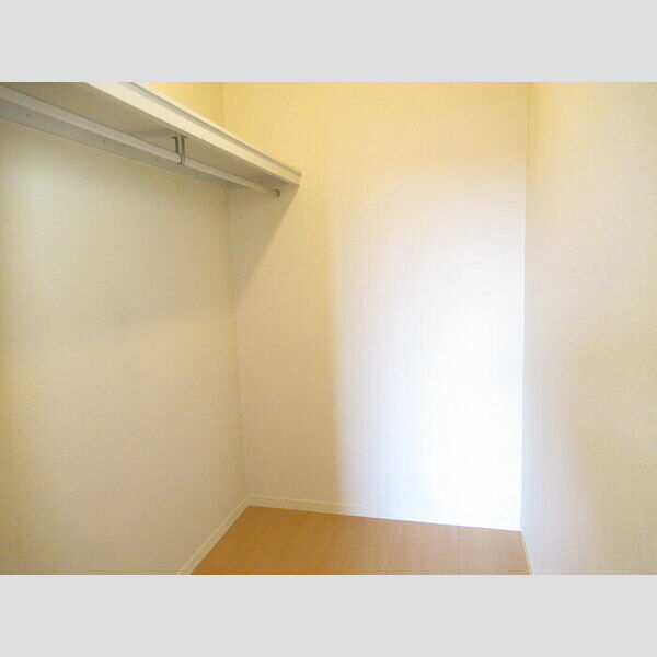 収納 (ウォークインクローゼット)