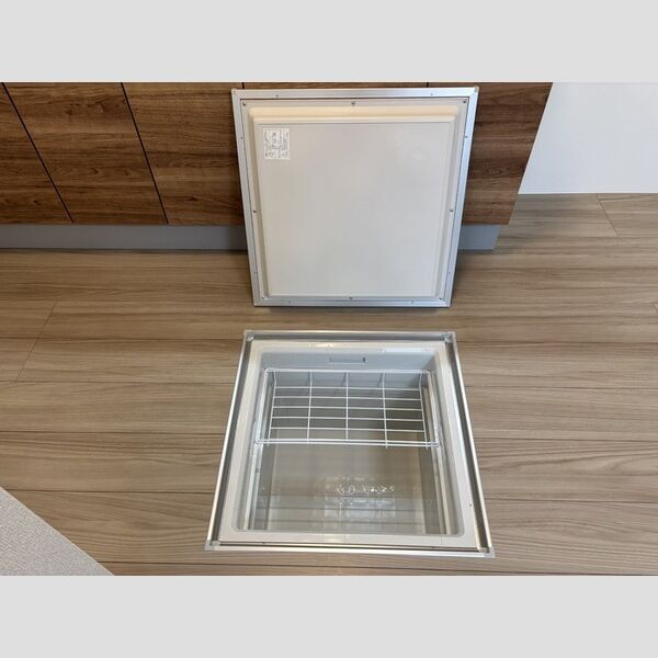 その他 (床下収納)