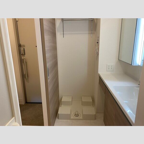 その他 (洗濯機置き場)