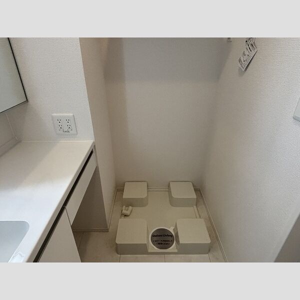 その他 (洗濯機置き場)