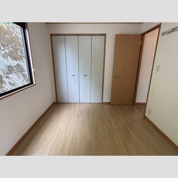 その他 (洋室)