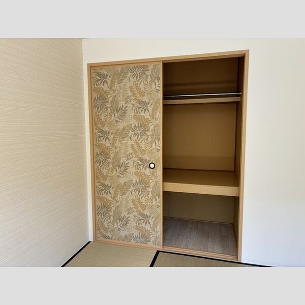 収納 (押入れ)