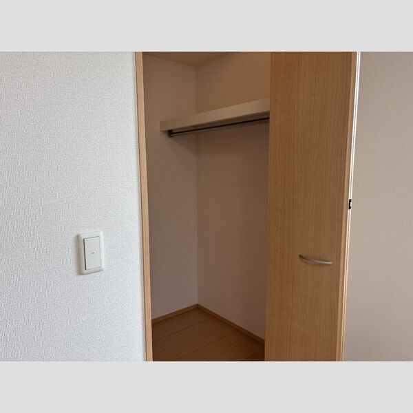 収納 (ウオークインクローゼット)