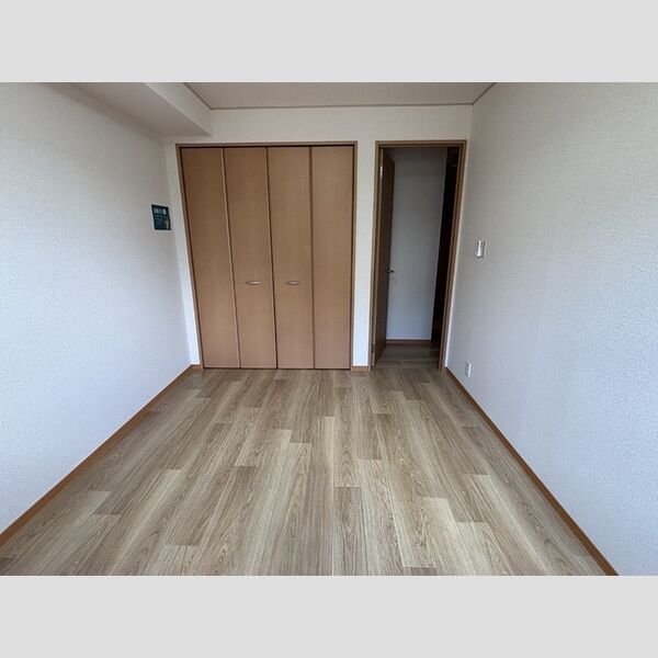 その他 (洋室)