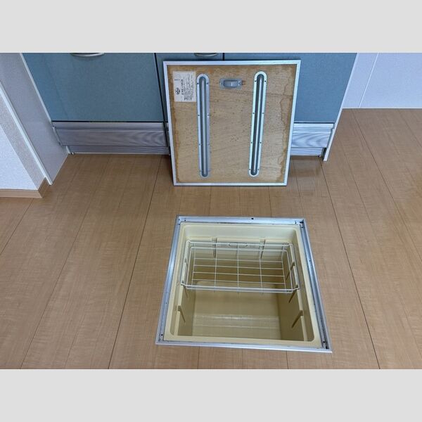 その他 (床下収納)