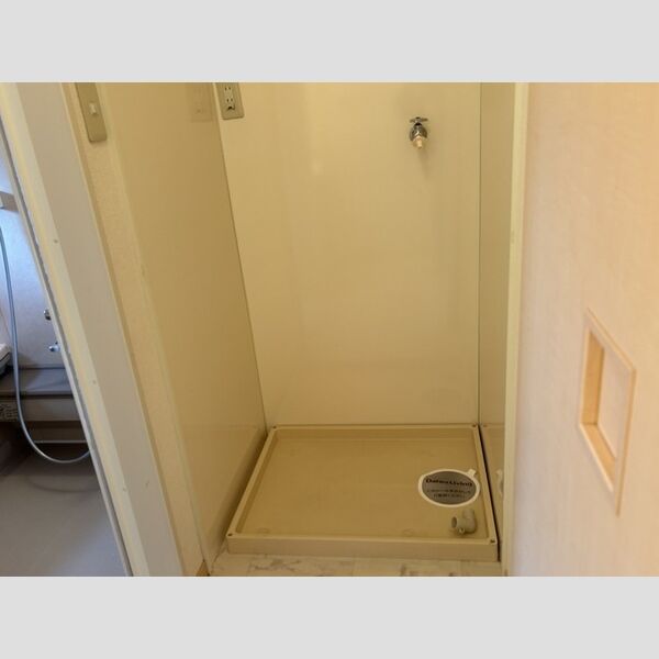 その他 (洗濯機置き場)