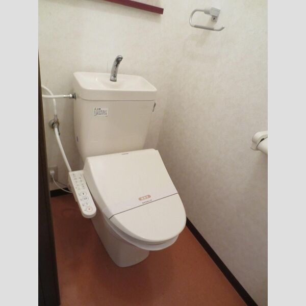 トイレ (トイレ)