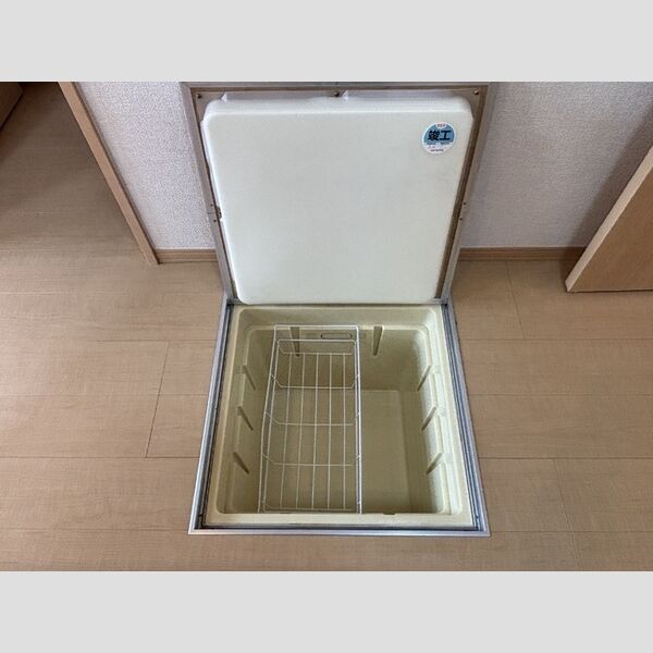 その他 (床下収納)