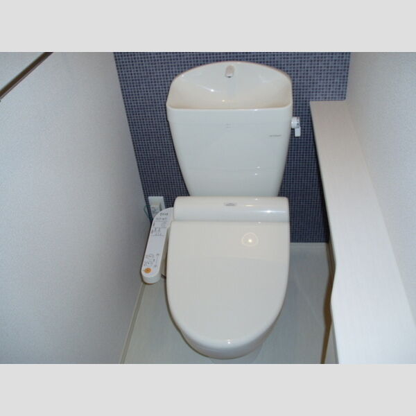 トイレ (温水洗浄暖房便座)