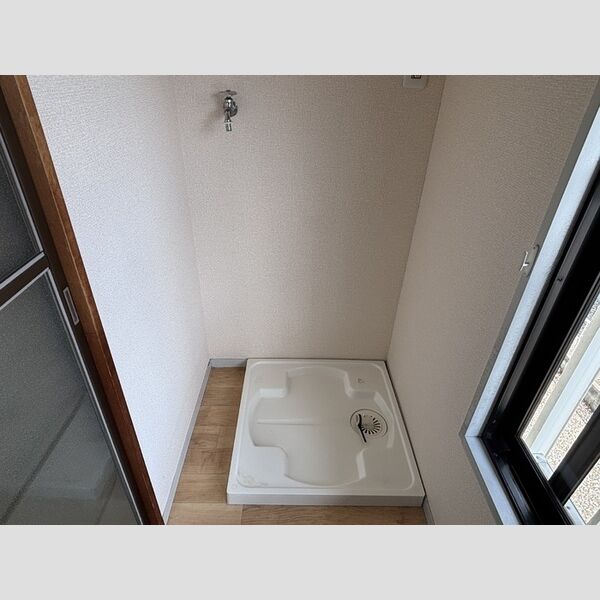 その他 (洗濯機置き場)