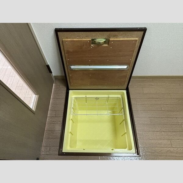 その他 (床下収納)