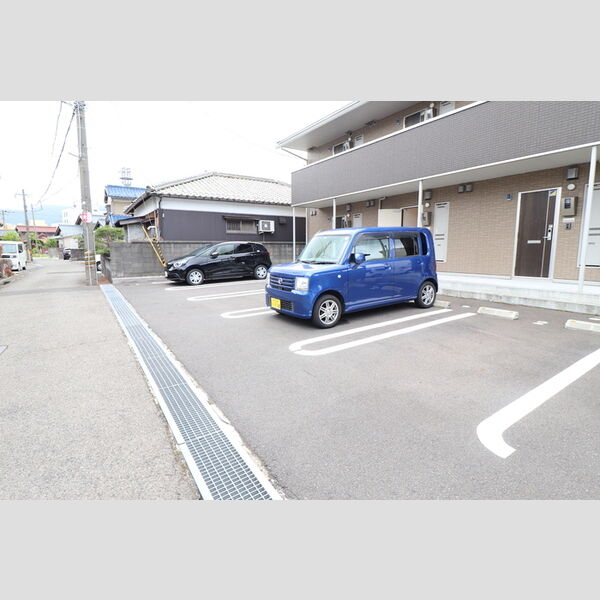 駐車場 (駐車場)