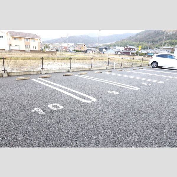 駐車場 (駐車場)