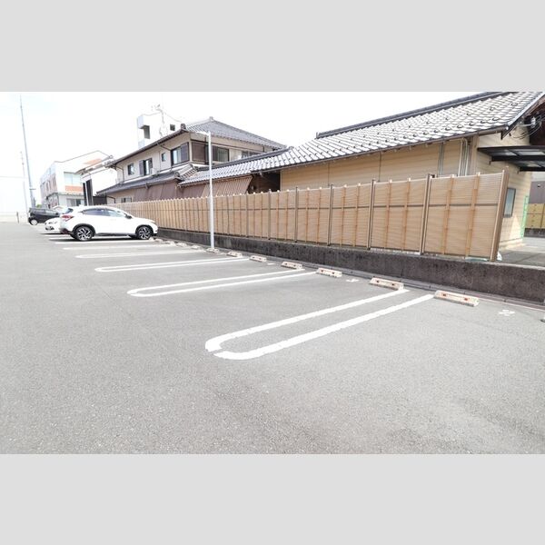 駐車場 (駐車場)