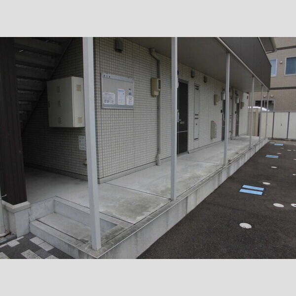 エントランス (エントランス)