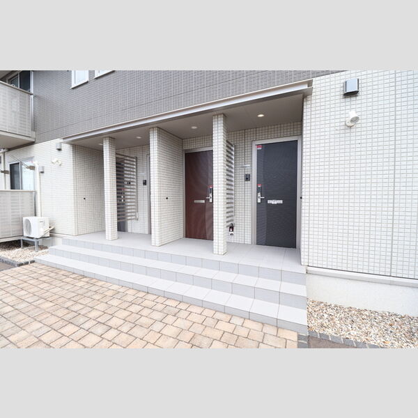 エントランス (エントランス)