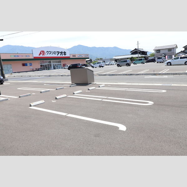 駐車場 (駐車場)