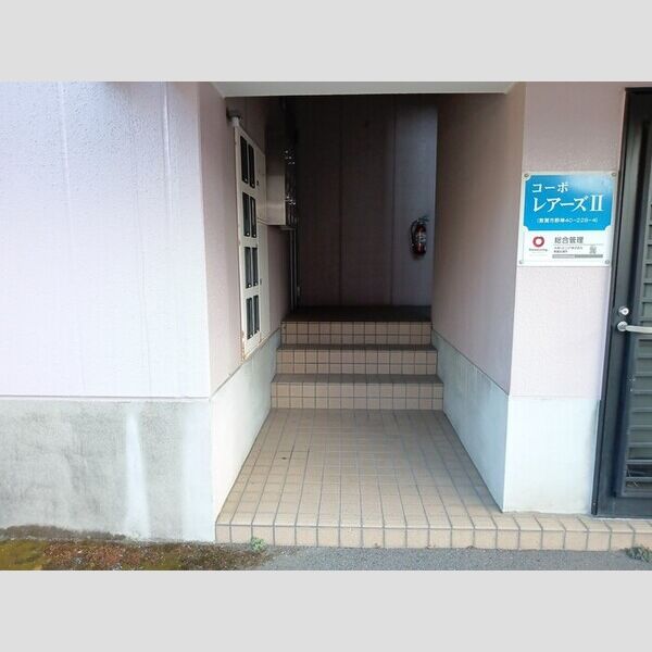 エントランス (エントランス)
