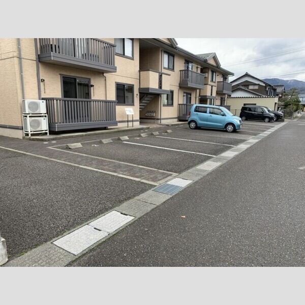 駐車場 (駐車場)