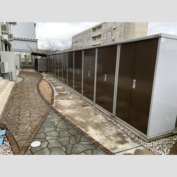 現地周辺 (外倉庫)