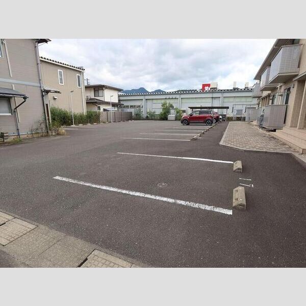 駐車場 (駐車場)