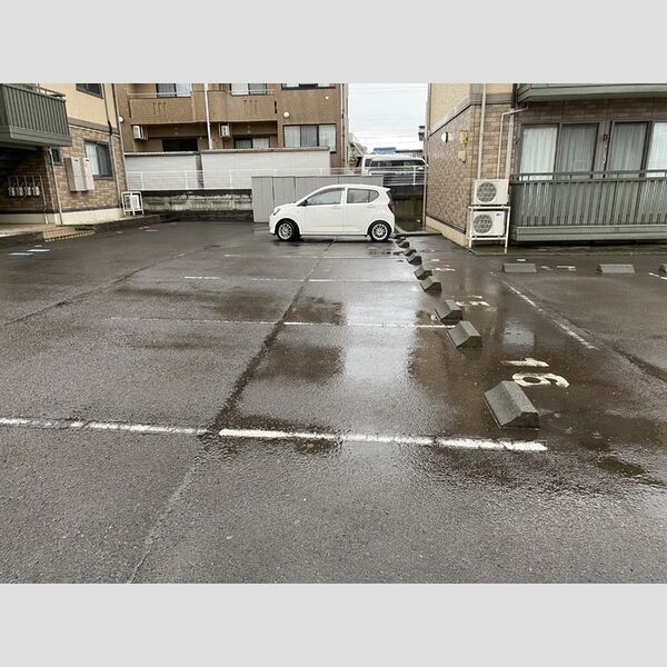 駐車場 (駐車場)