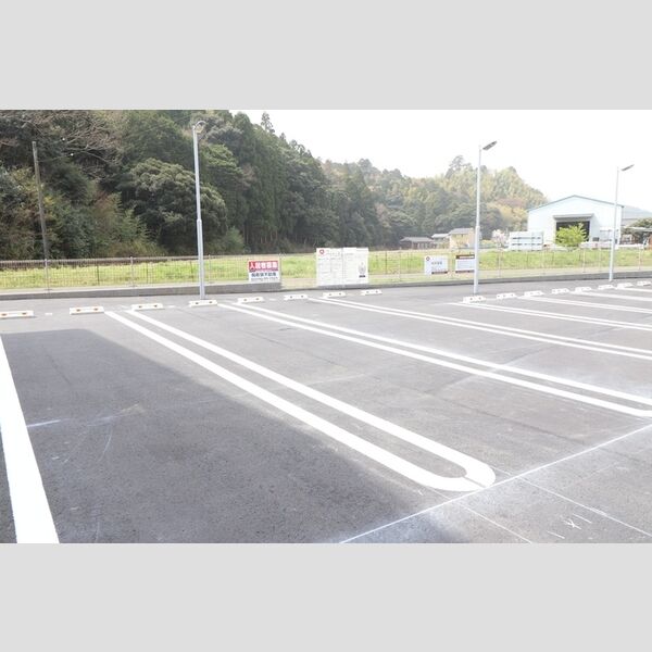 駐車場 (駐車場)