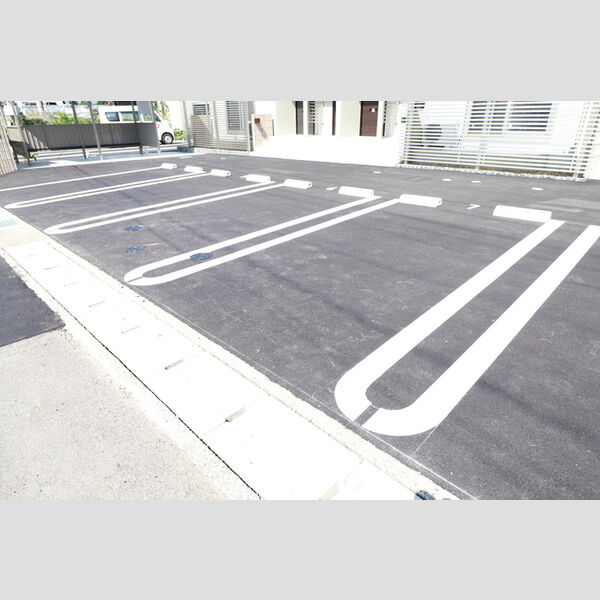 駐車場 (駐車場)