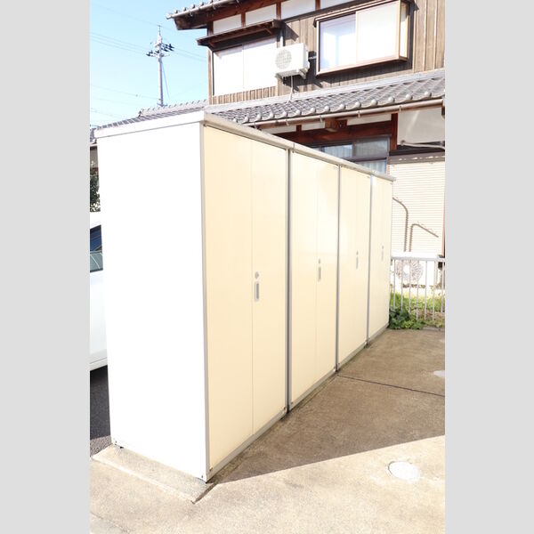 現地周辺 (物置)