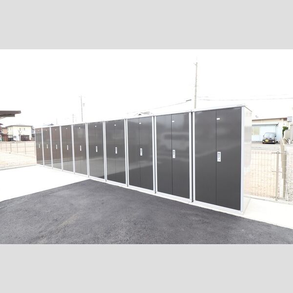 現地周辺 (物置)