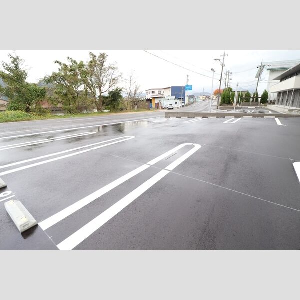 駐車場 (駐車場)