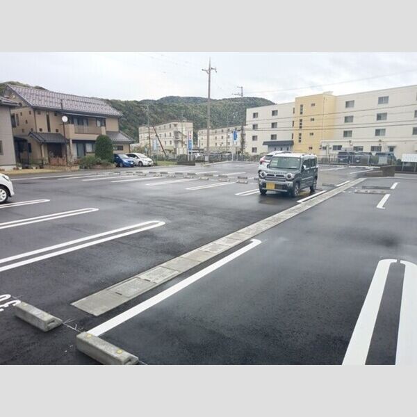 駐車場 (駐車場)