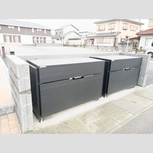 現地周辺 (ゴミステーション)