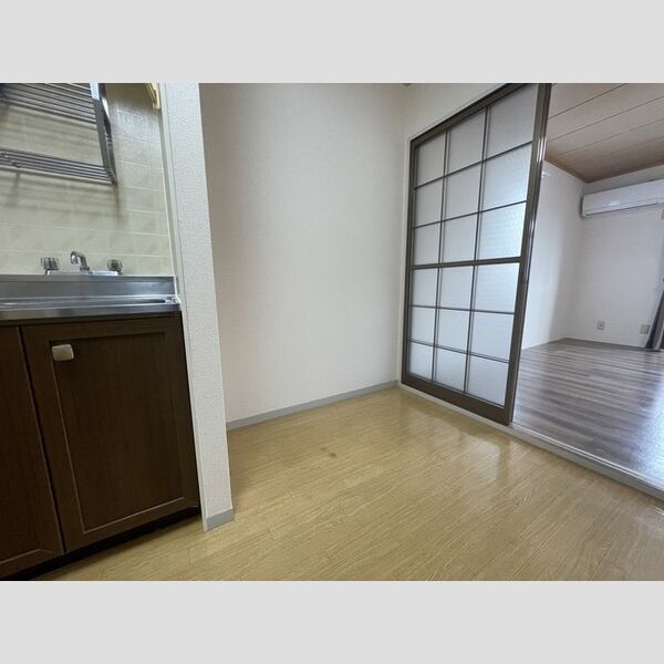 その他 (冷蔵庫置き場)