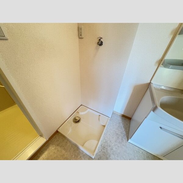 その他 (洗濯機置き場)