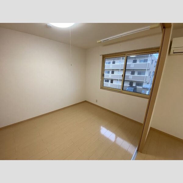 その他 (洋室)