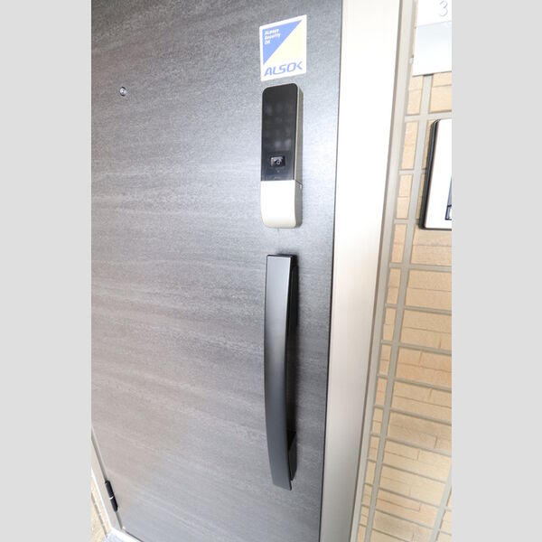 玄関 (電子ロック)