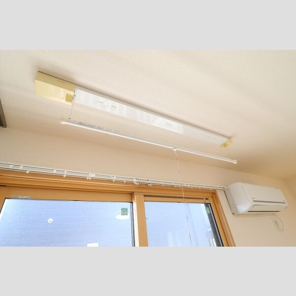 その他 (室内物干し)